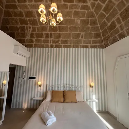 Torre Azul Frontemare - جيوفيناتسو