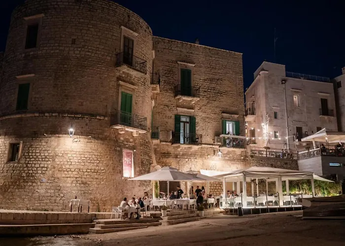 Torre Azul Frontemare - فندق مبيت وإفطار جيوفيناتسو